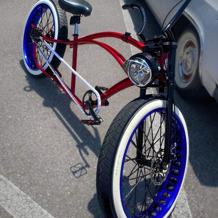 White Chain Caps