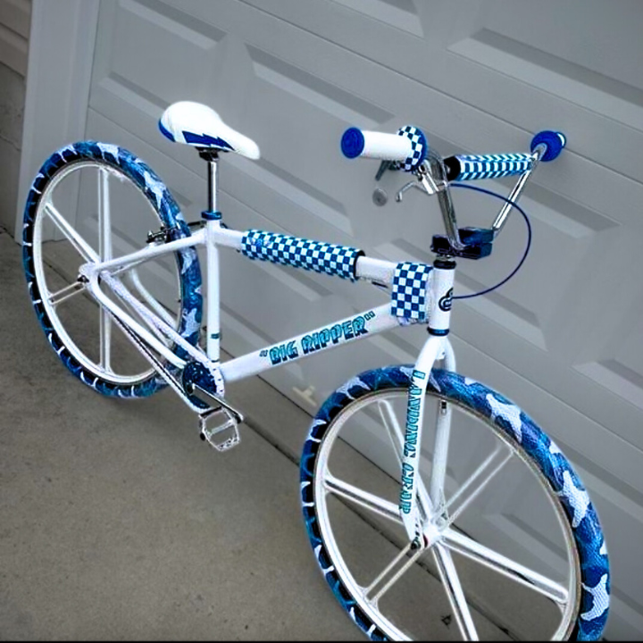 White Chain Caps