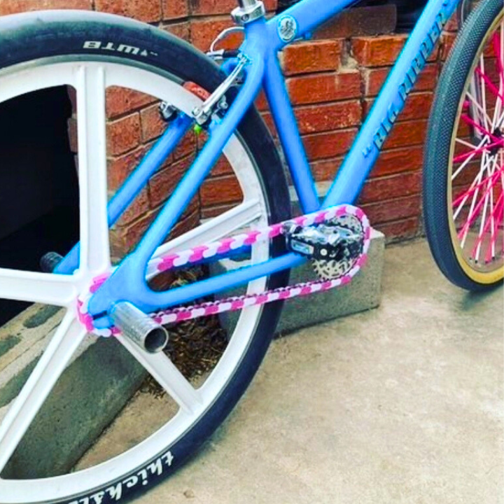 White & Pink Chain Caps